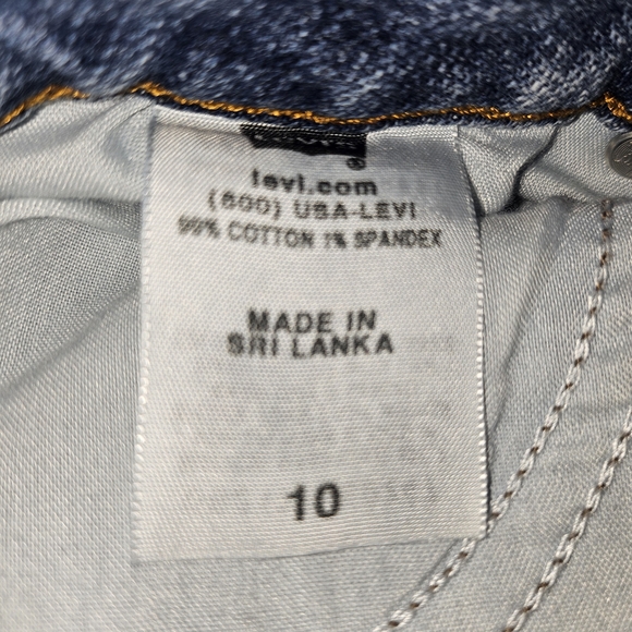 Levi's Blue Jean Shorts for Women - Picture 4 of 8